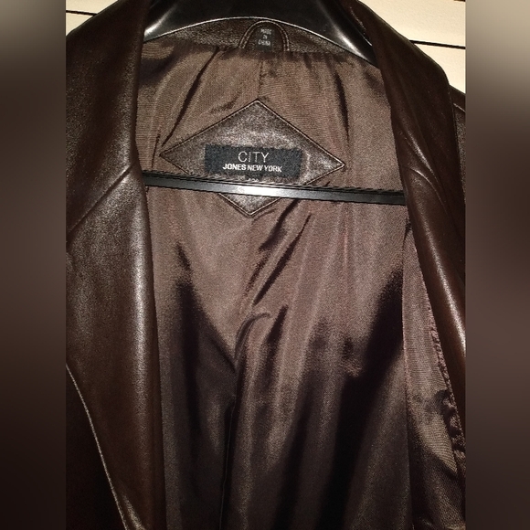 Jones New York City Men's Genuine Leather Jacket - Picture 11 of 12